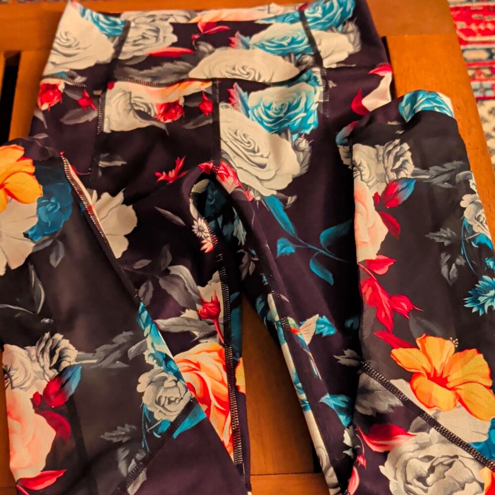 Zyia Active Light n Tight High Rise Floral Ankle Leggings Women's M